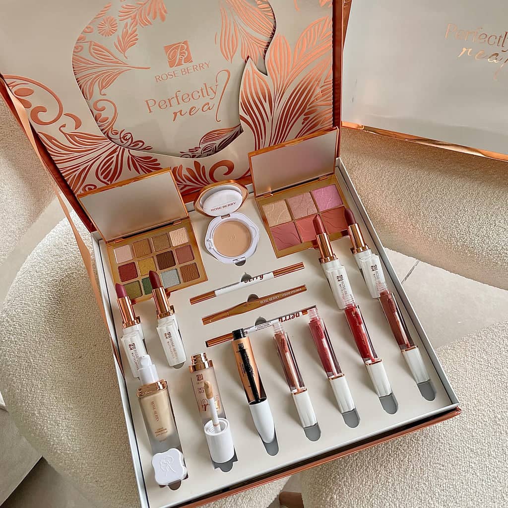 le Coffret Maquillage Complet Rose Berry