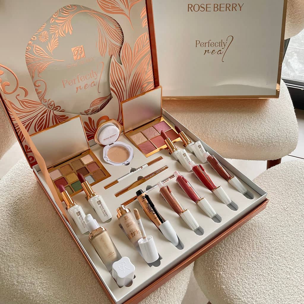 مجموعة المكياج الكاملة Rose Berry — صورة 2